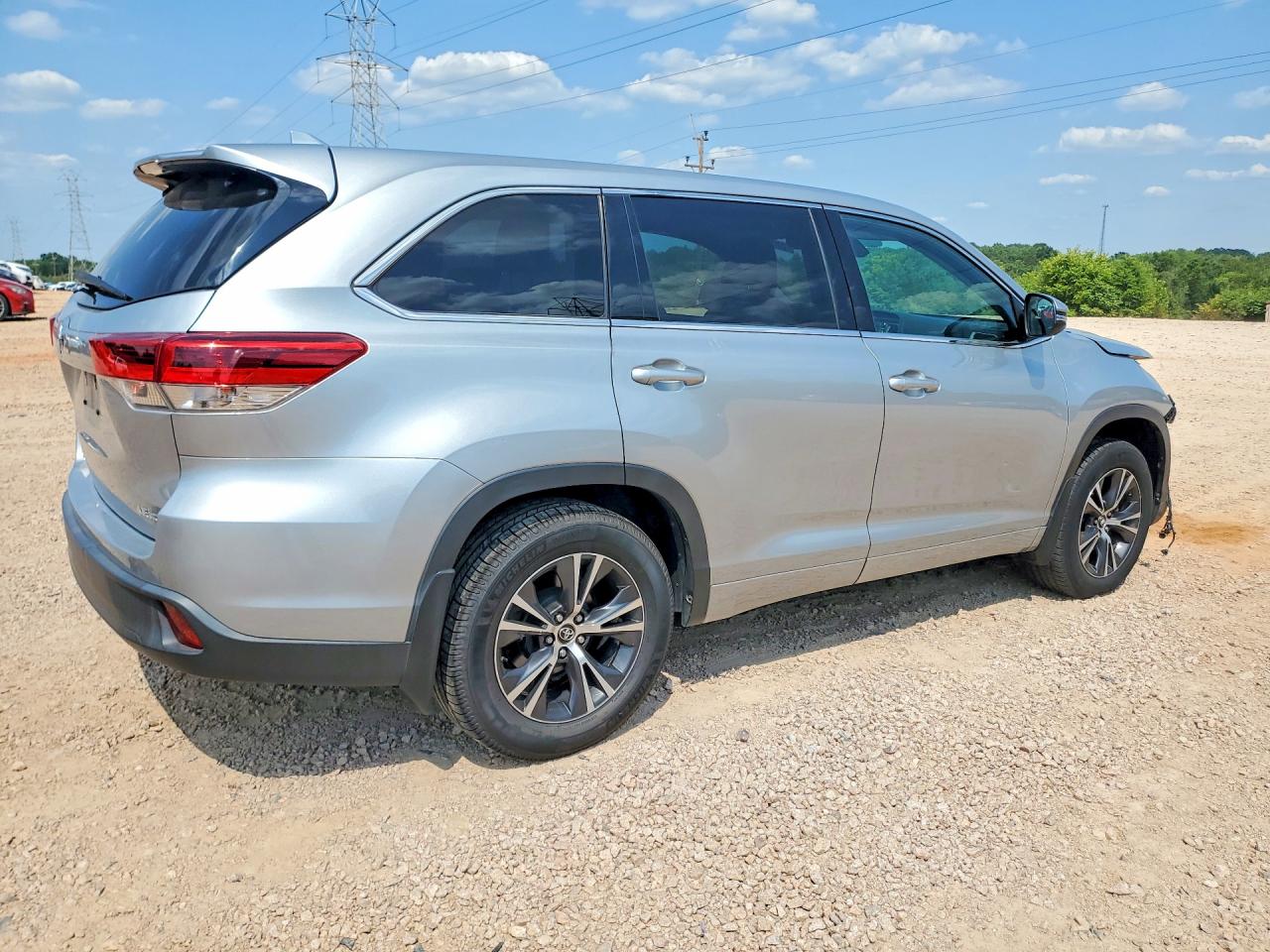 2018 TOYOTA HIGHLANDER