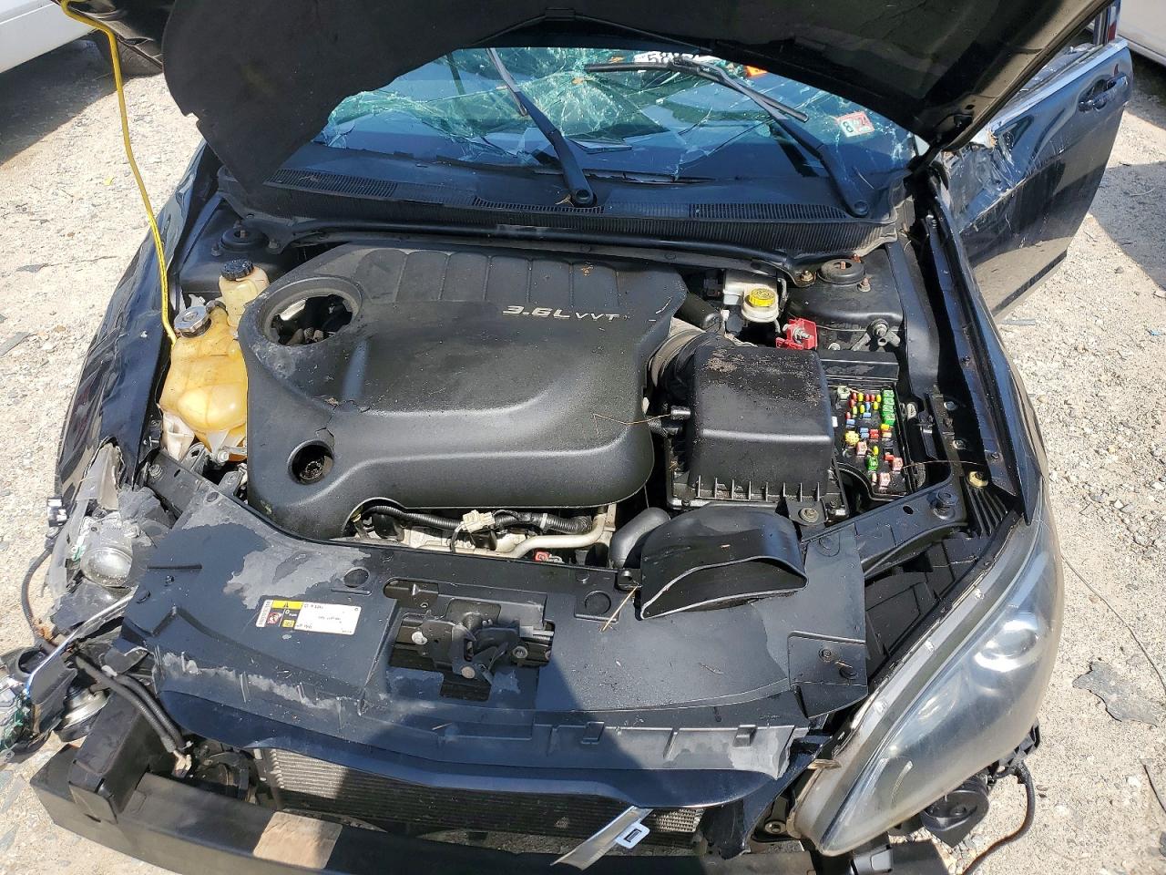 2014 CHRYSLER 200