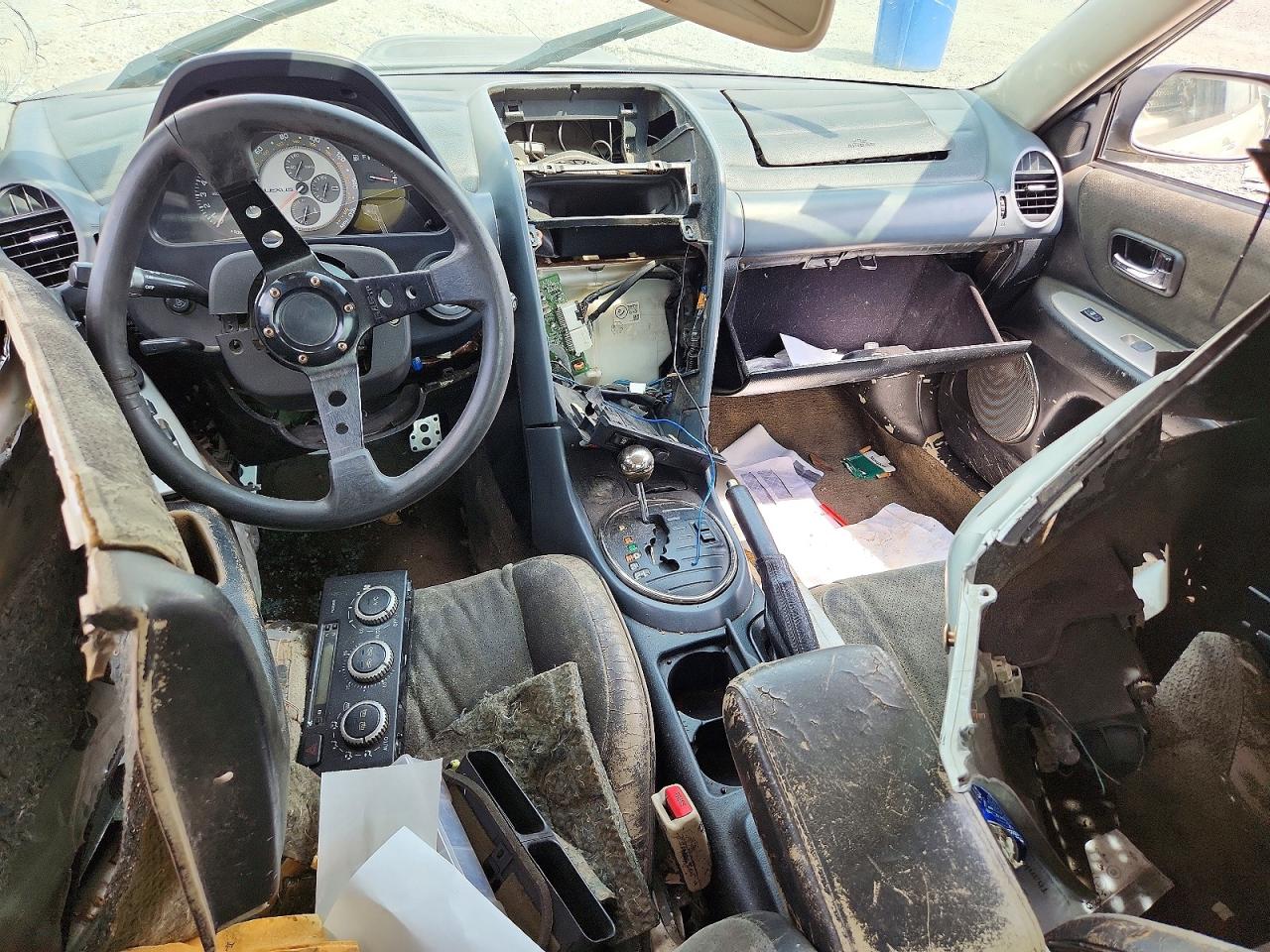 2004 LEXUS IS