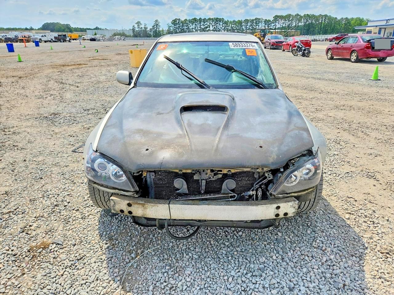 2004 LEXUS IS