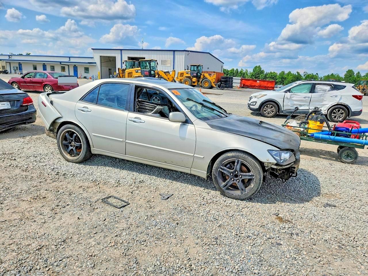 2004 LEXUS IS