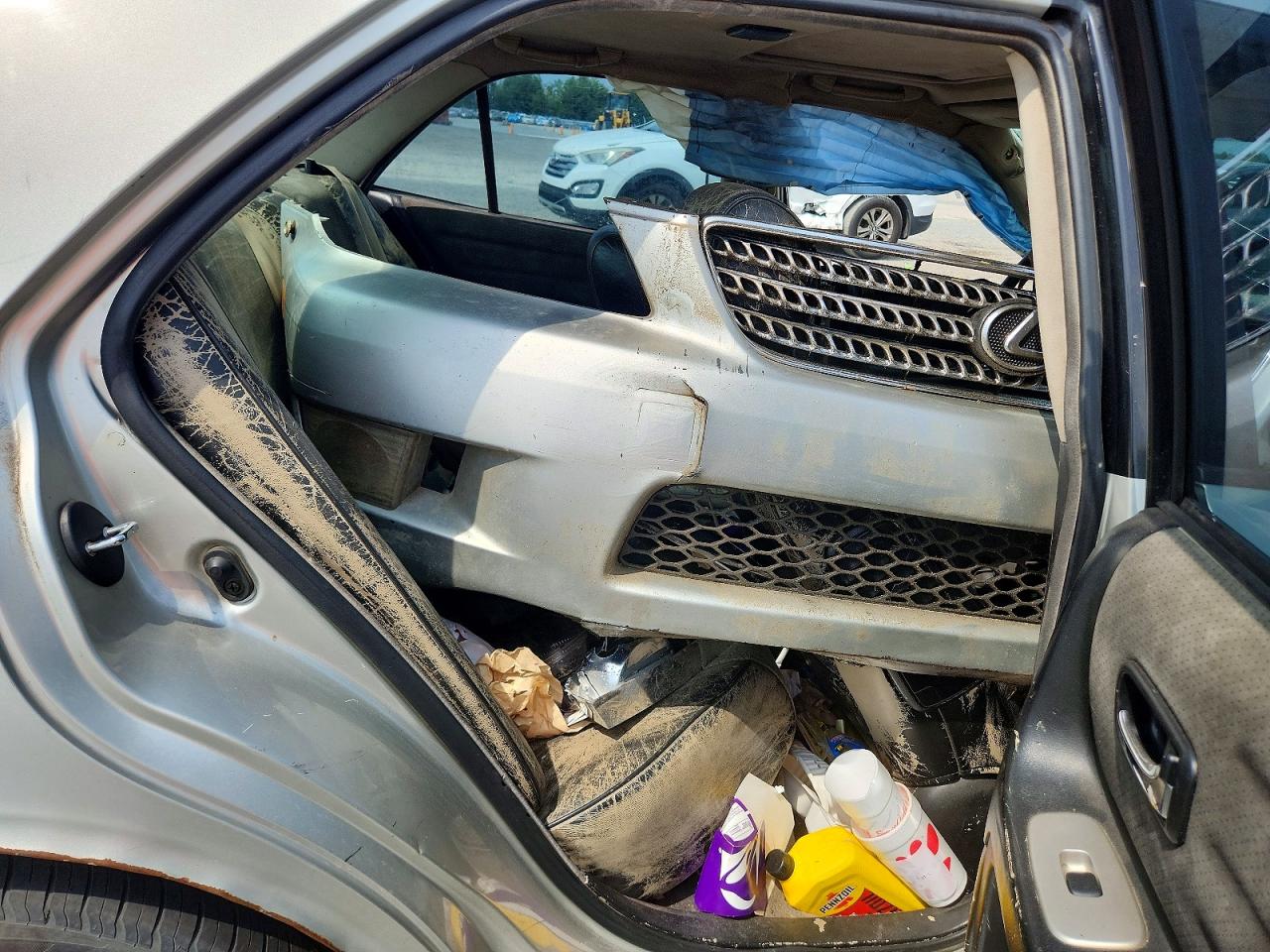 2004 LEXUS IS