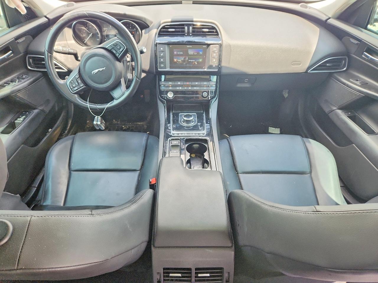 2018 JAGUAR XE