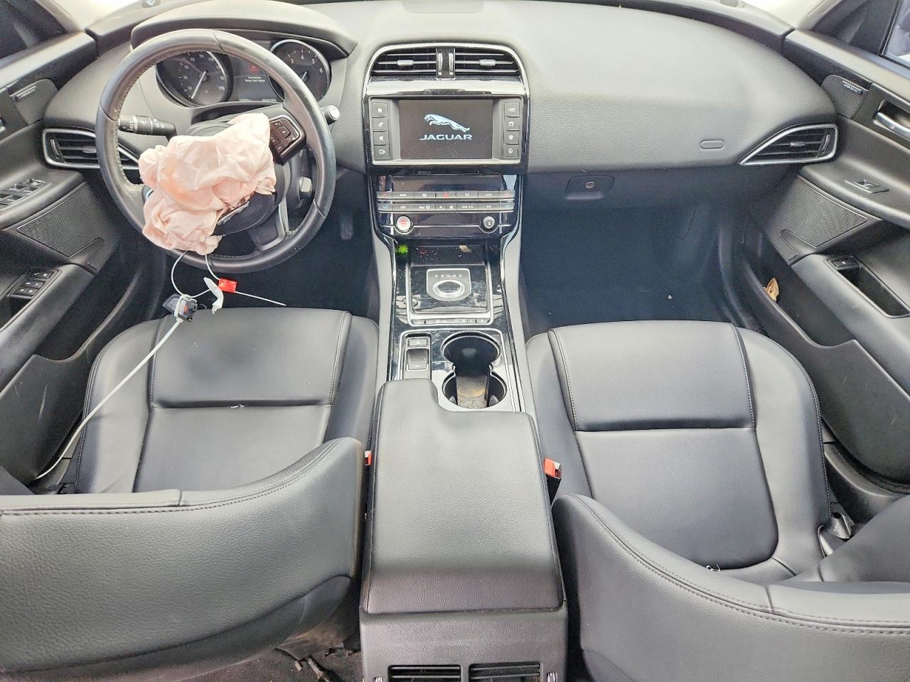 2017 JAGUAR XE