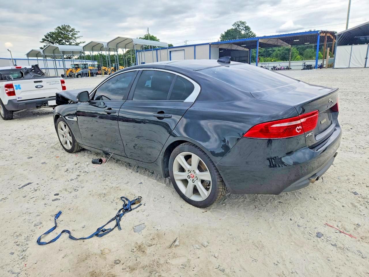 2017 JAGUAR XE