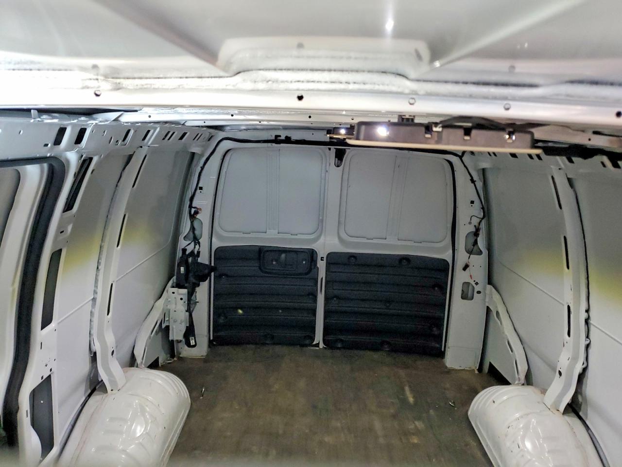 2023 CHEVROLET EXPRESS