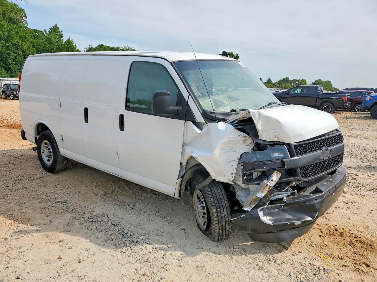 2023 CHEVROLET EXPRESS