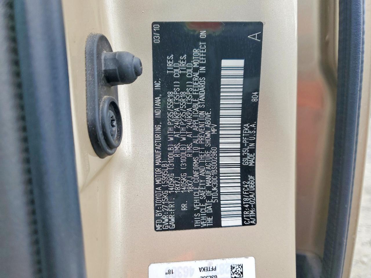 2011 TOYOTA SIENNA