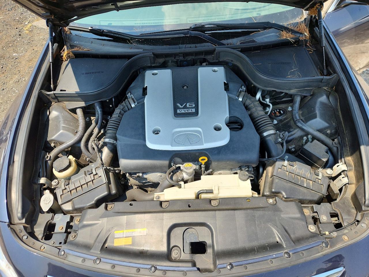 2011 INFINITI G37