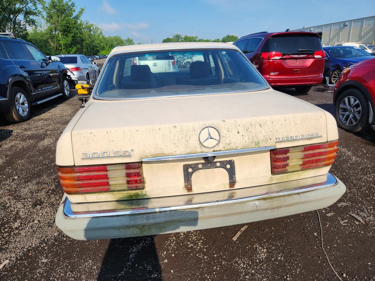 1984 MERCEDES-BENZ S-CLASS