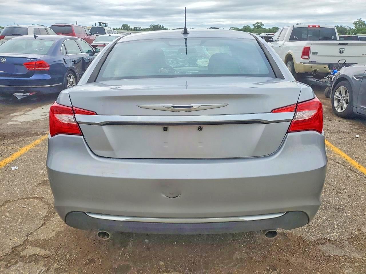 2014 CHRYSLER 200