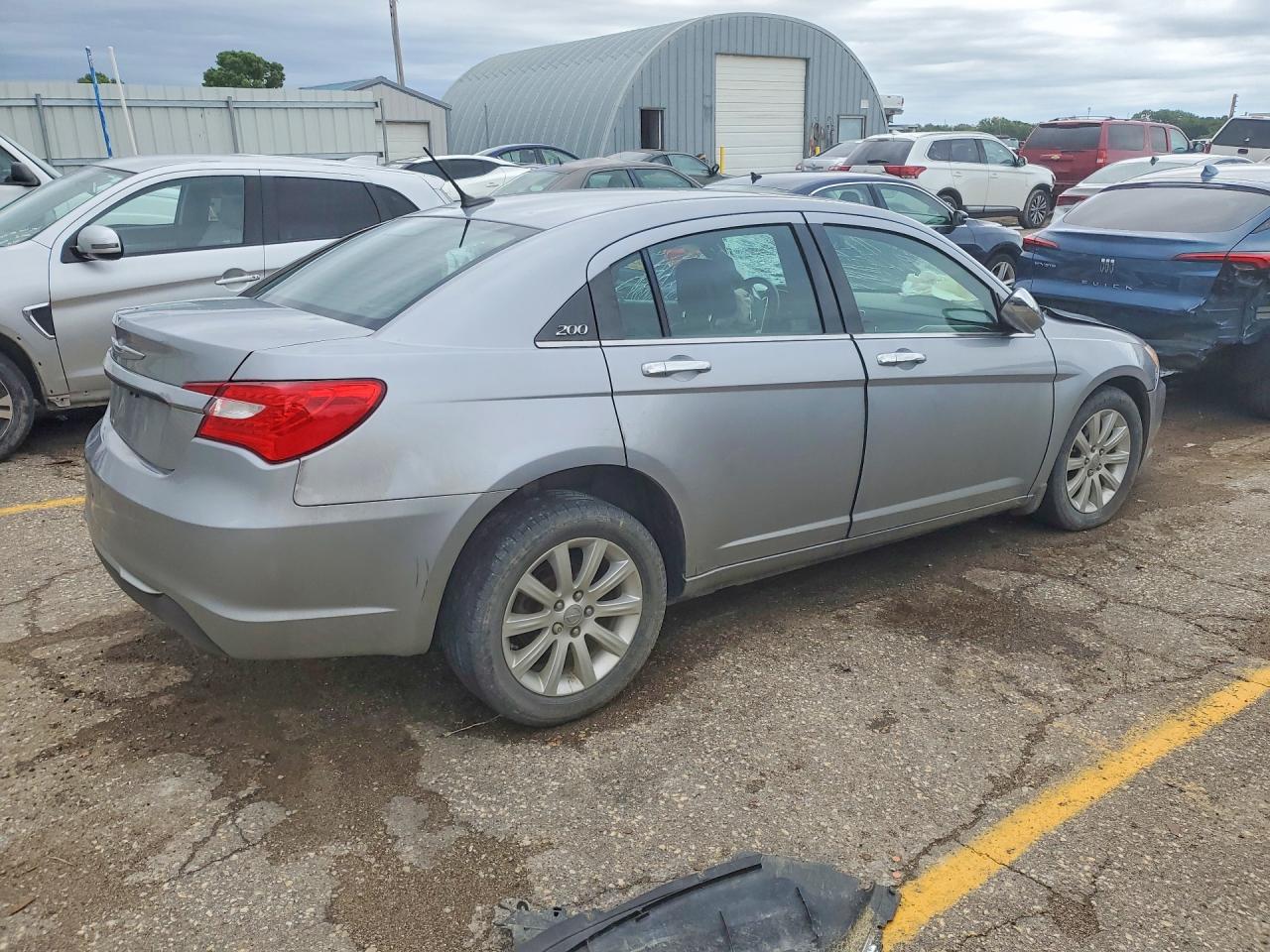 2014 CHRYSLER 200