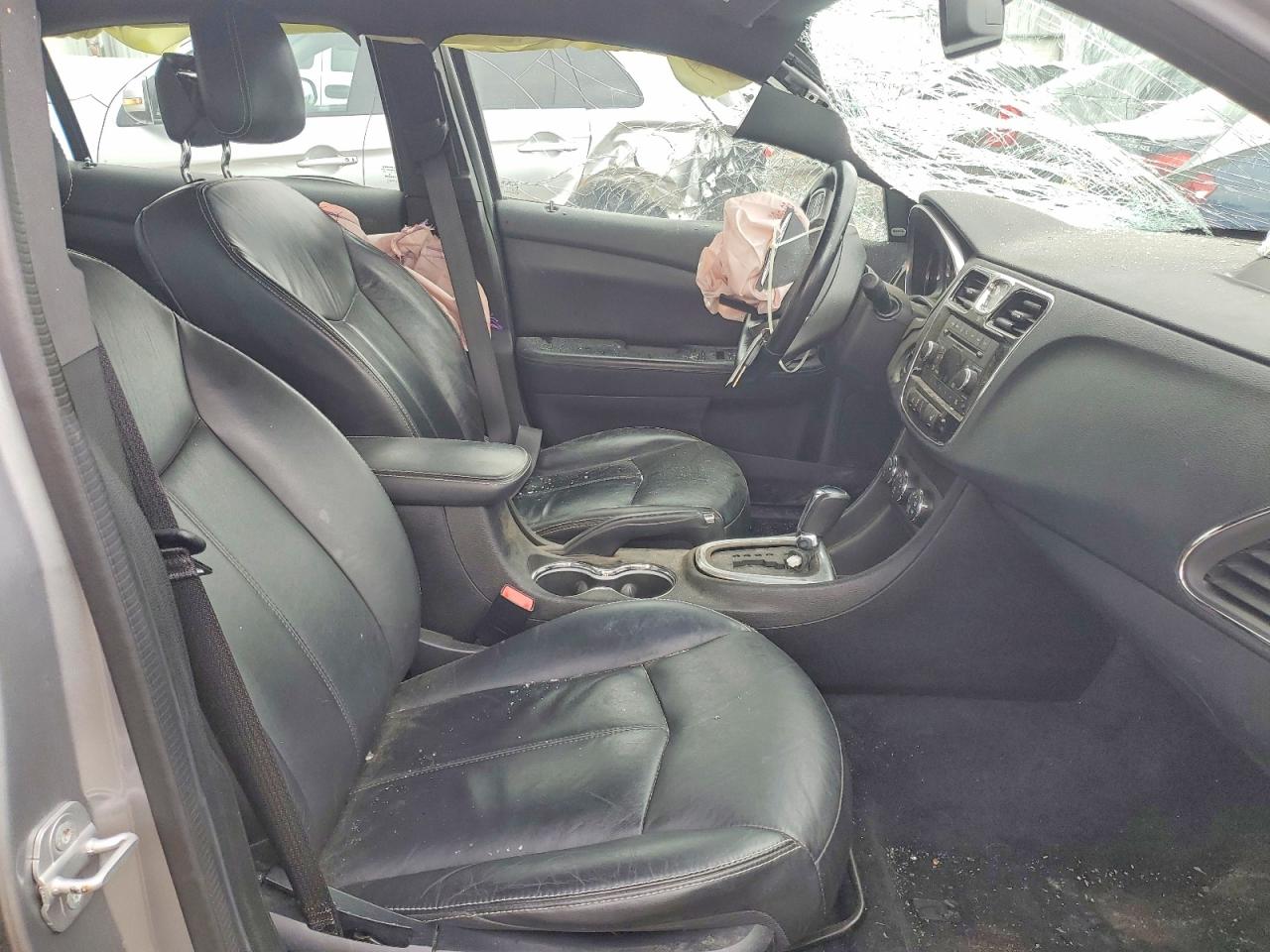 2014 CHRYSLER 200