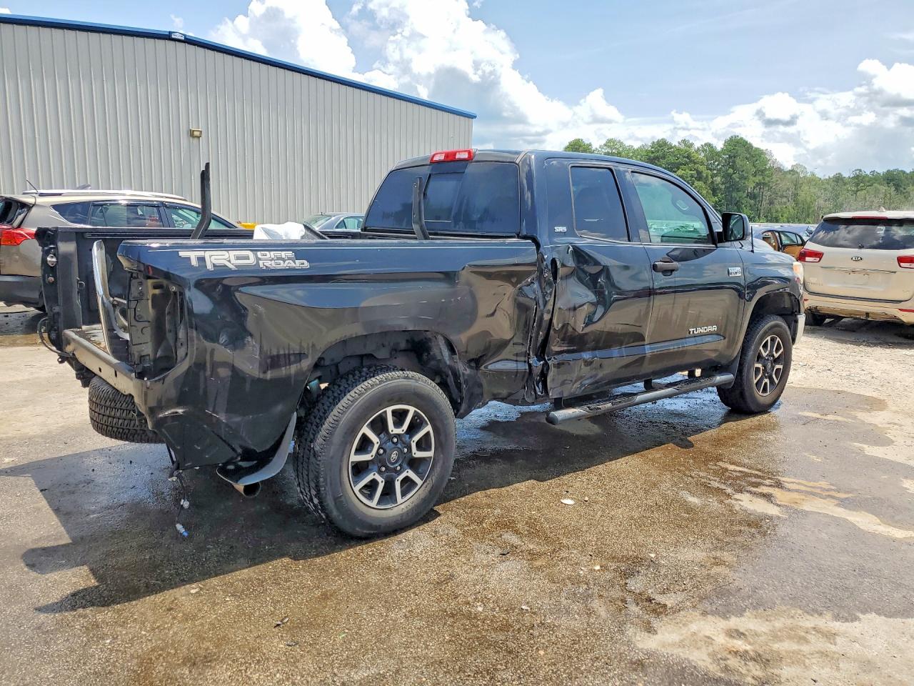 2015 TOYOTA TUNDRA