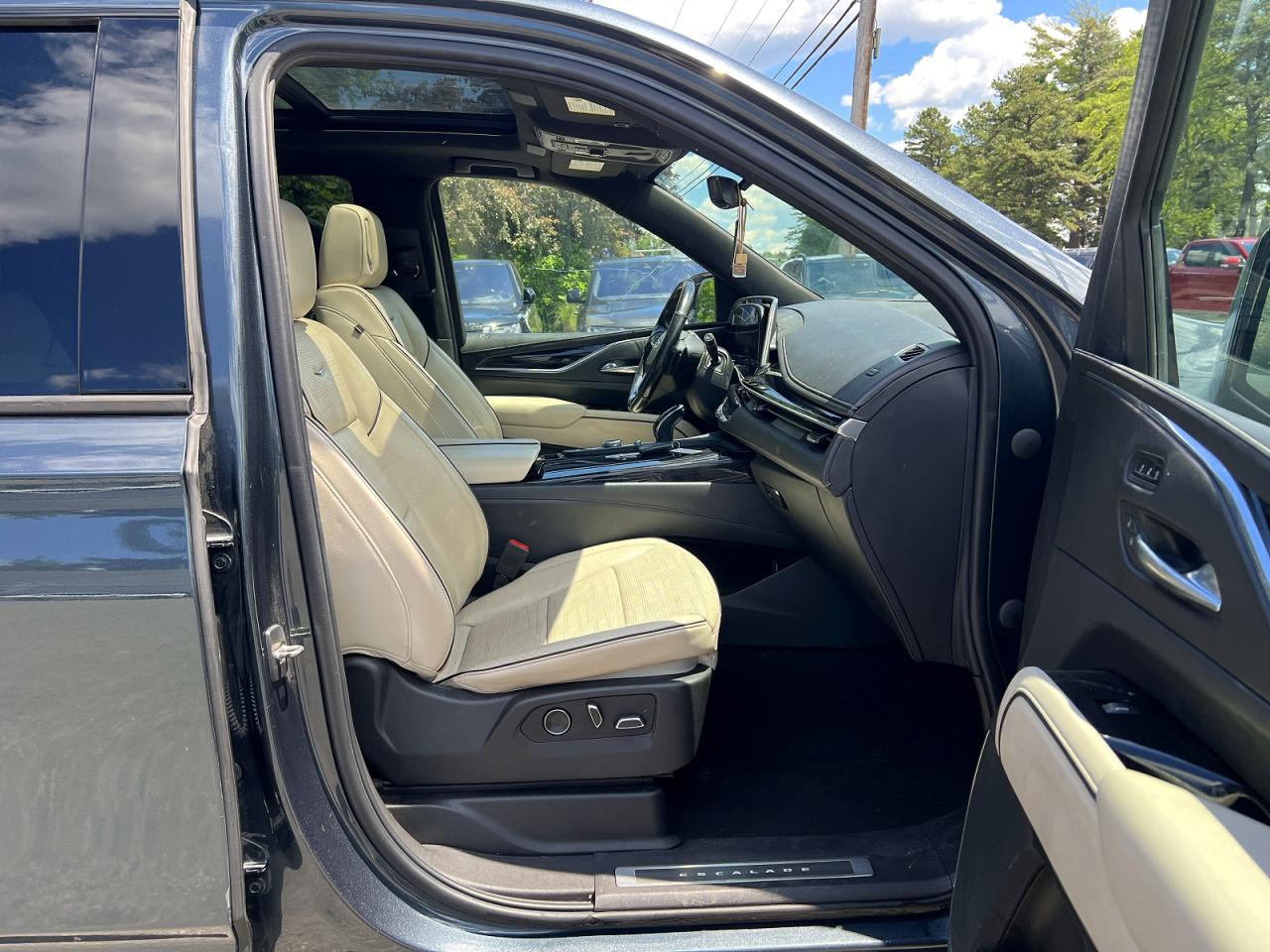 2021 CADILLAC ESCALADE