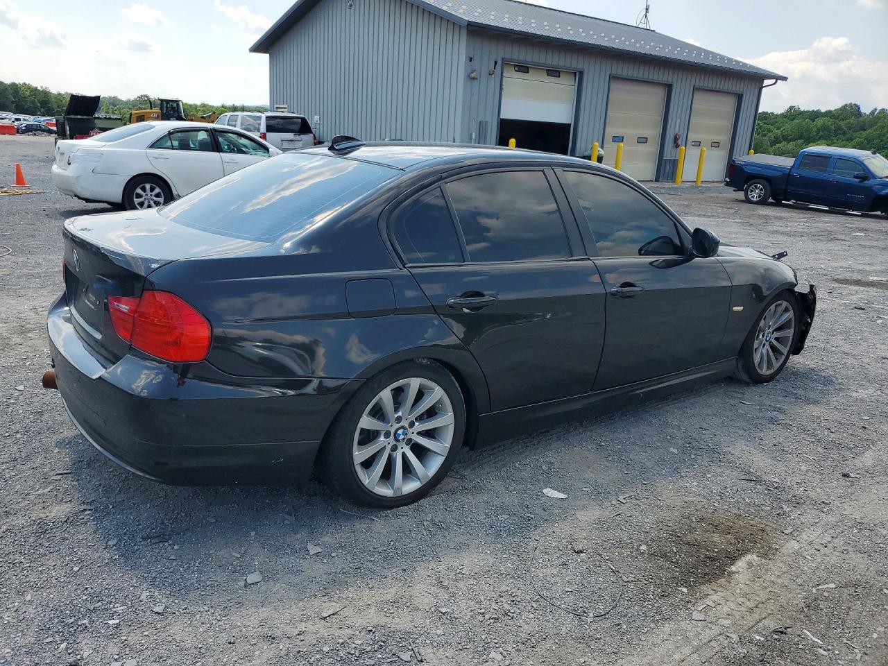 2011 BMW 3 SERIES
