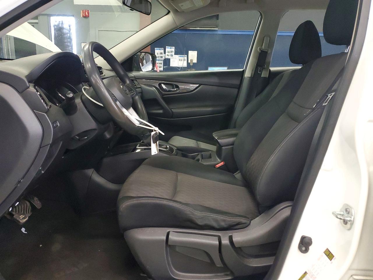 2017 NISSAN ROGUE