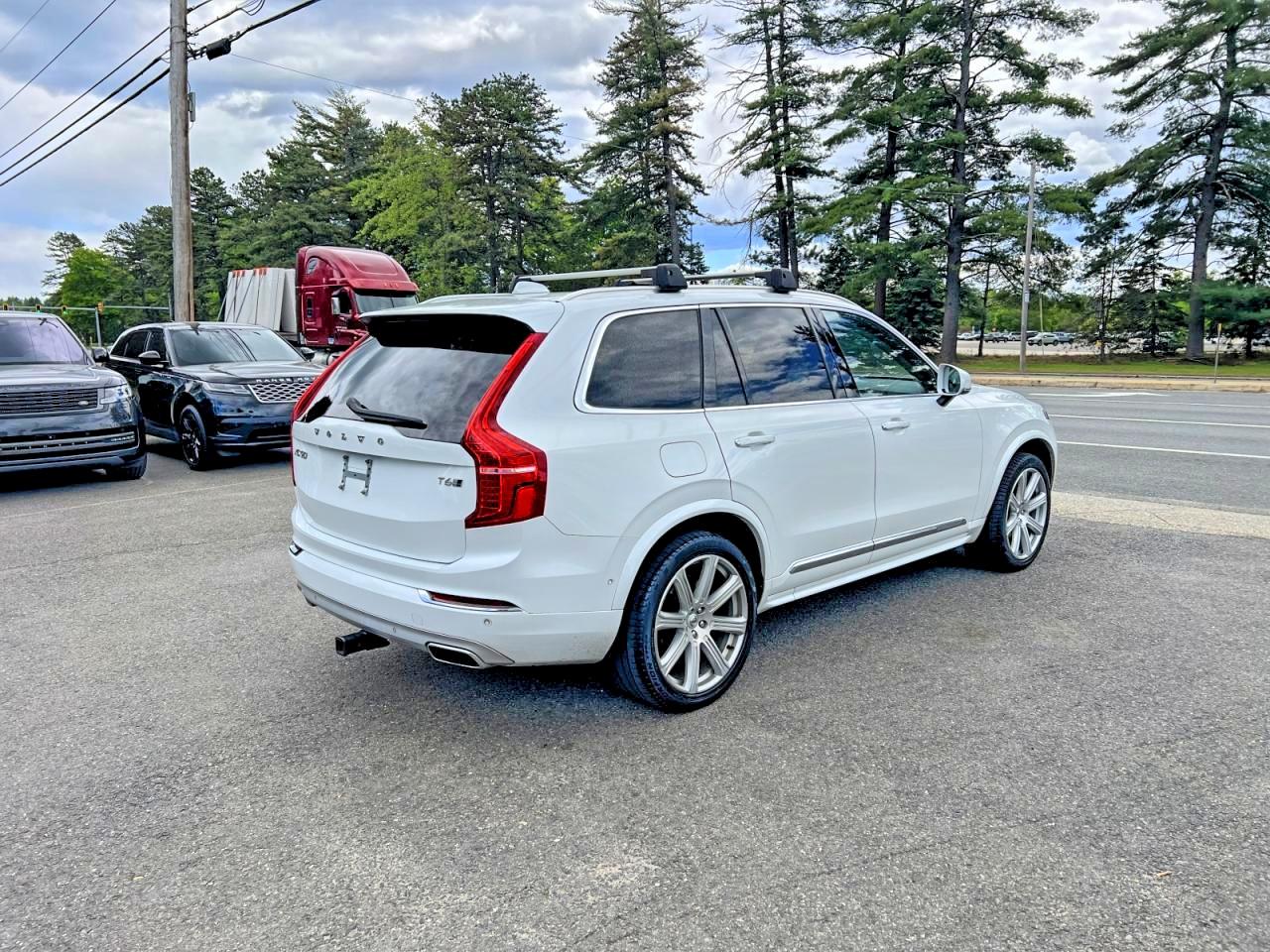 2019 VOLVO XC90