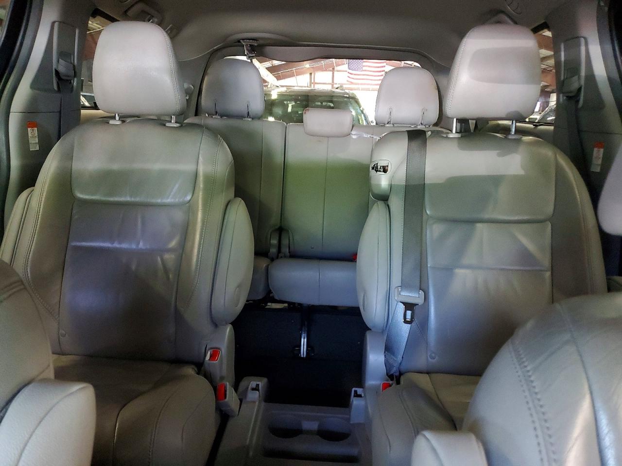 2017 TOYOTA SIENNA