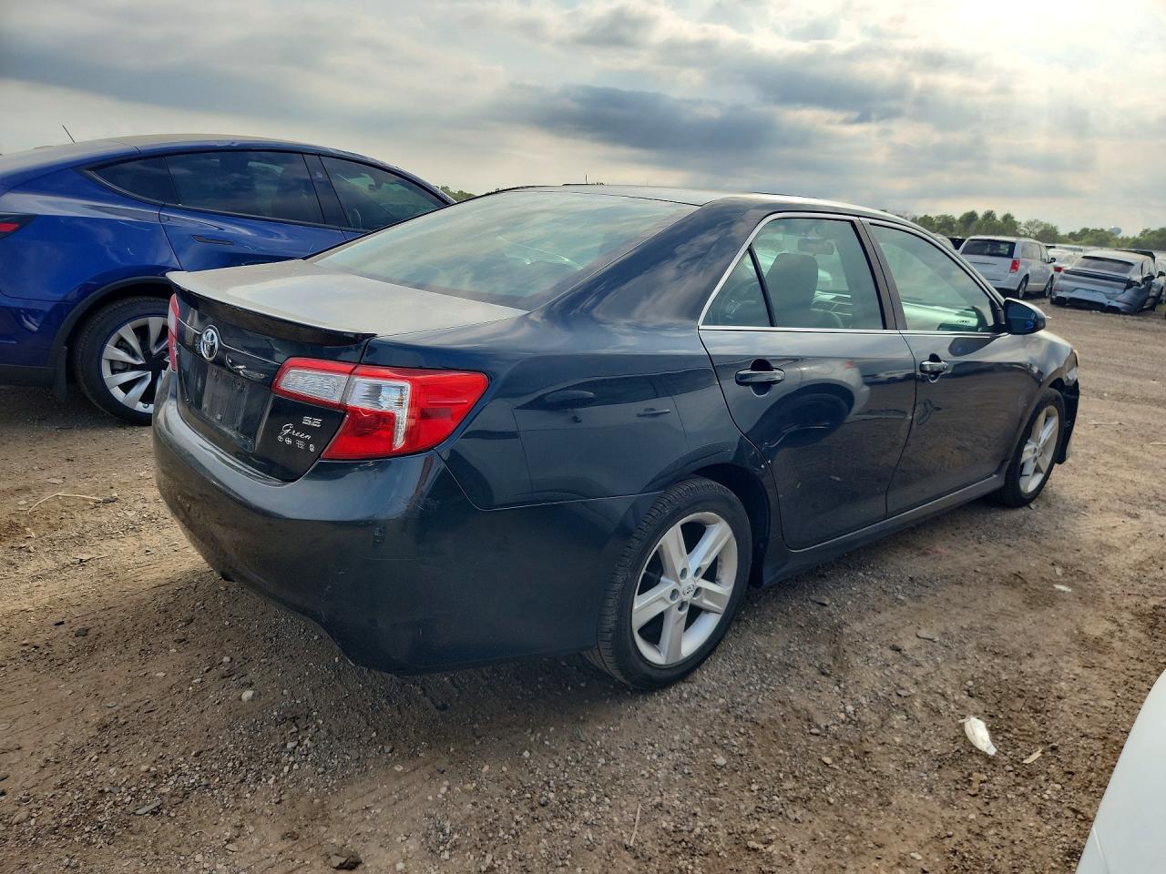 2012 TOYOTA CAMRY