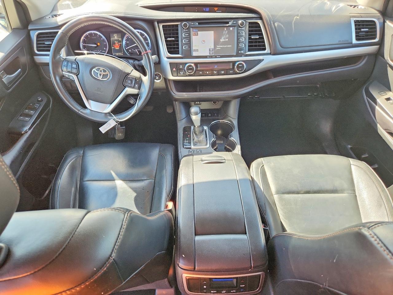2016 TOYOTA HIGHLANDER