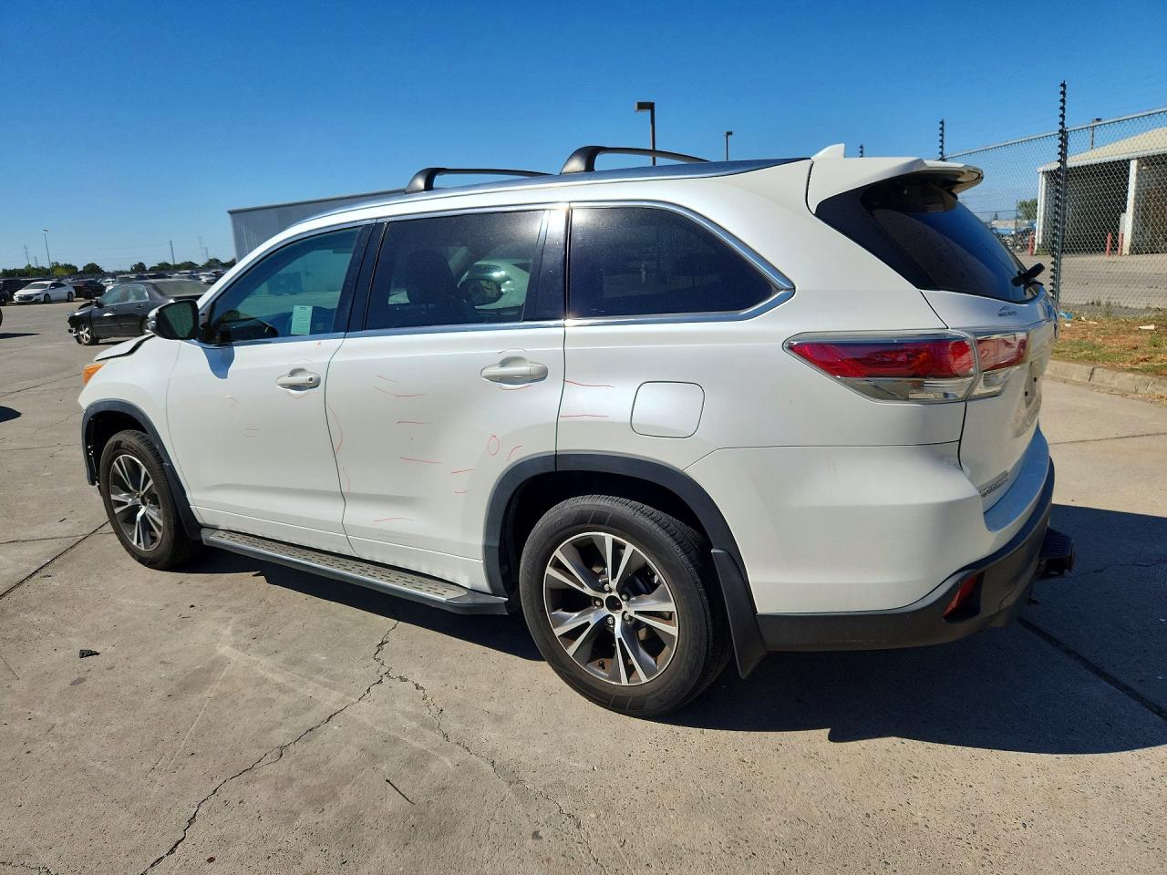 2016 TOYOTA HIGHLANDER