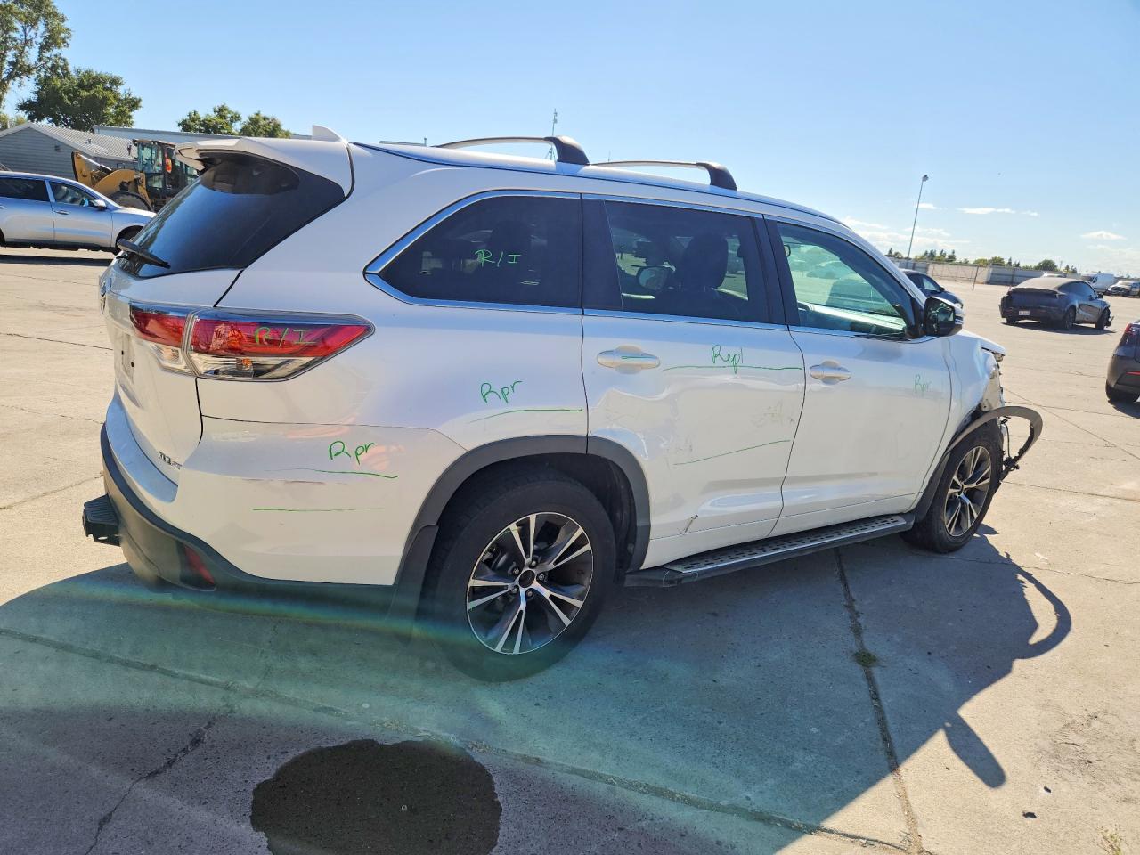 2016 TOYOTA HIGHLANDER