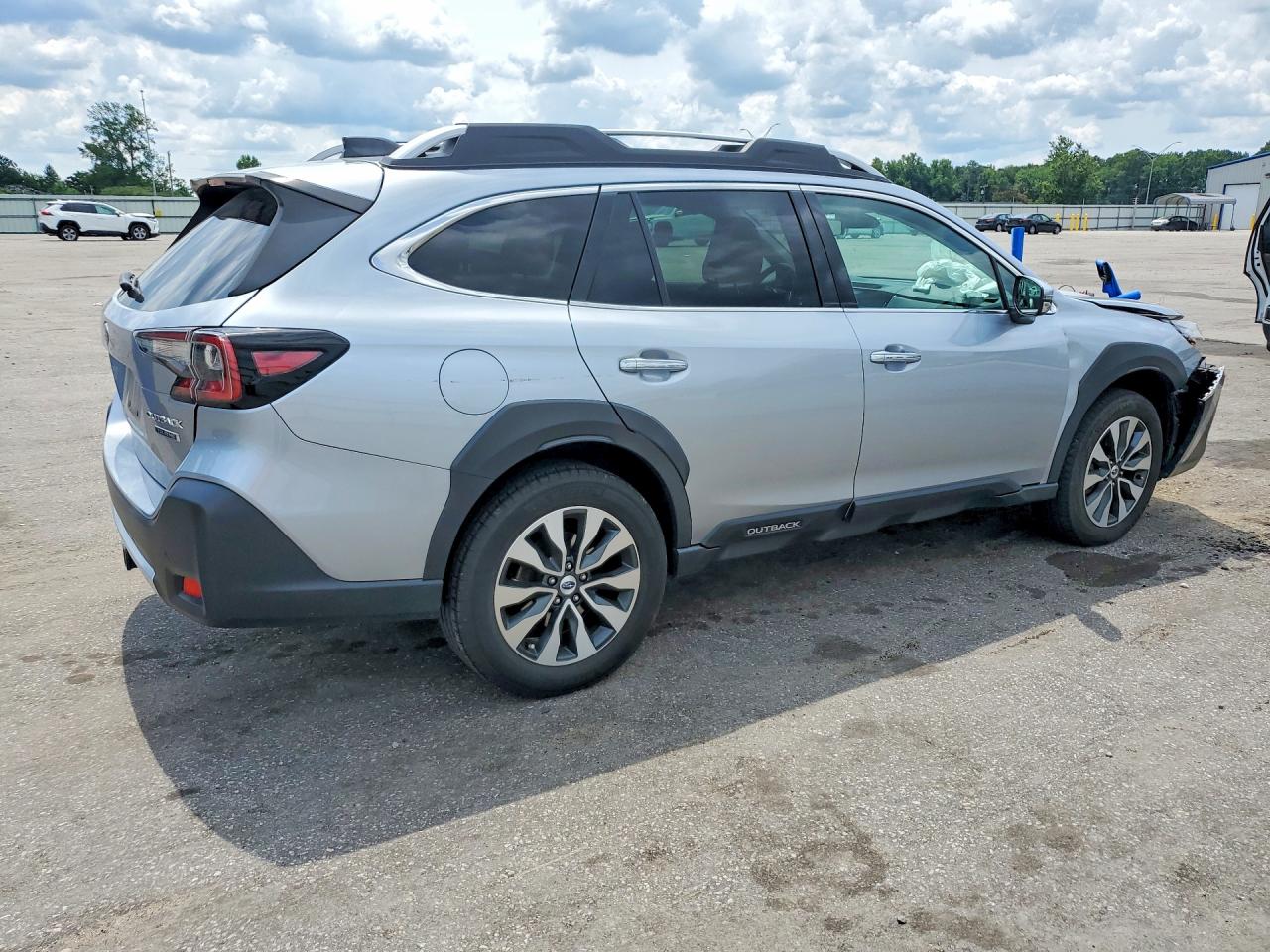 2023 SUBARU OUTBACK