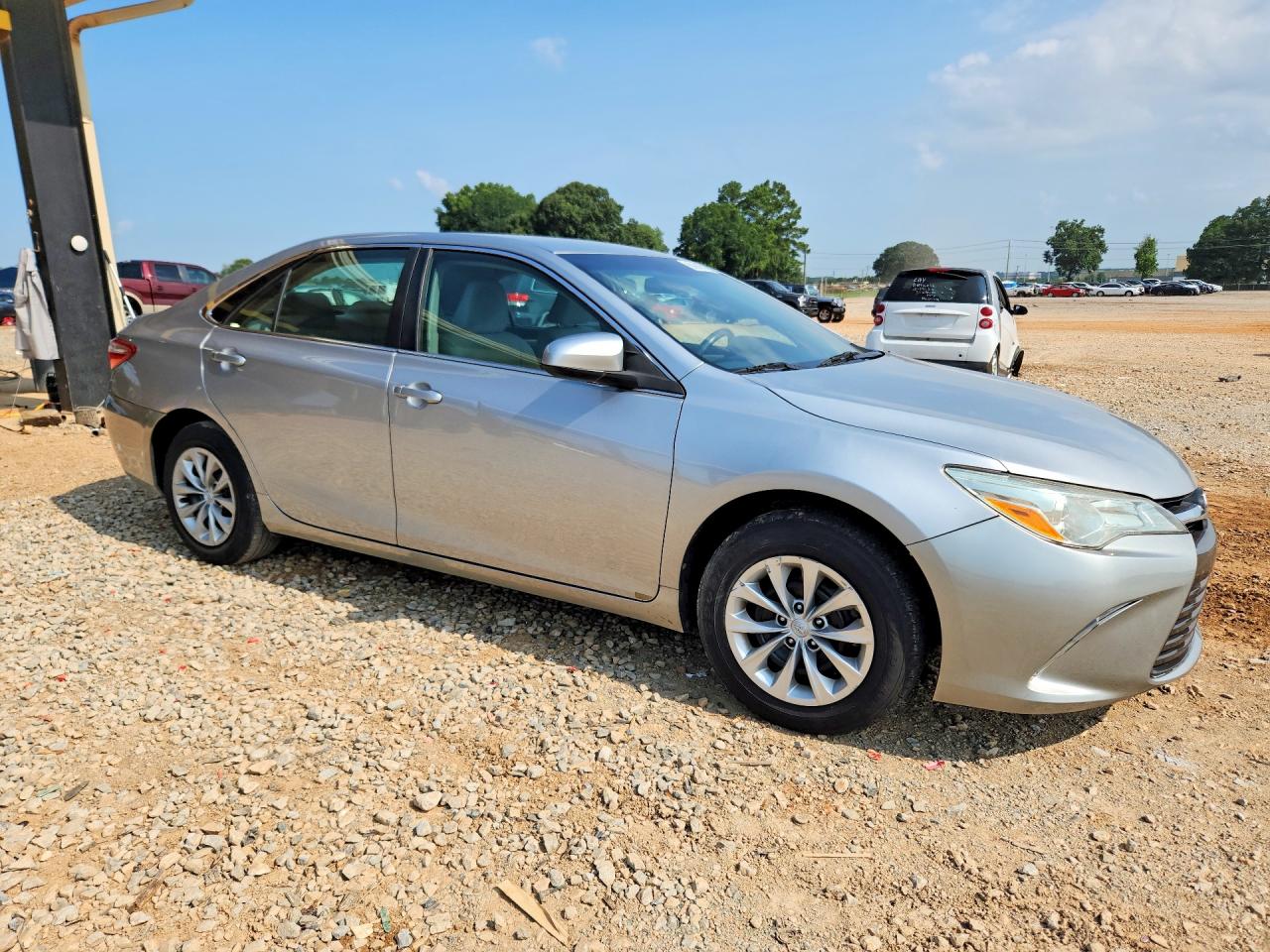 2017 TOYOTA CAMRY