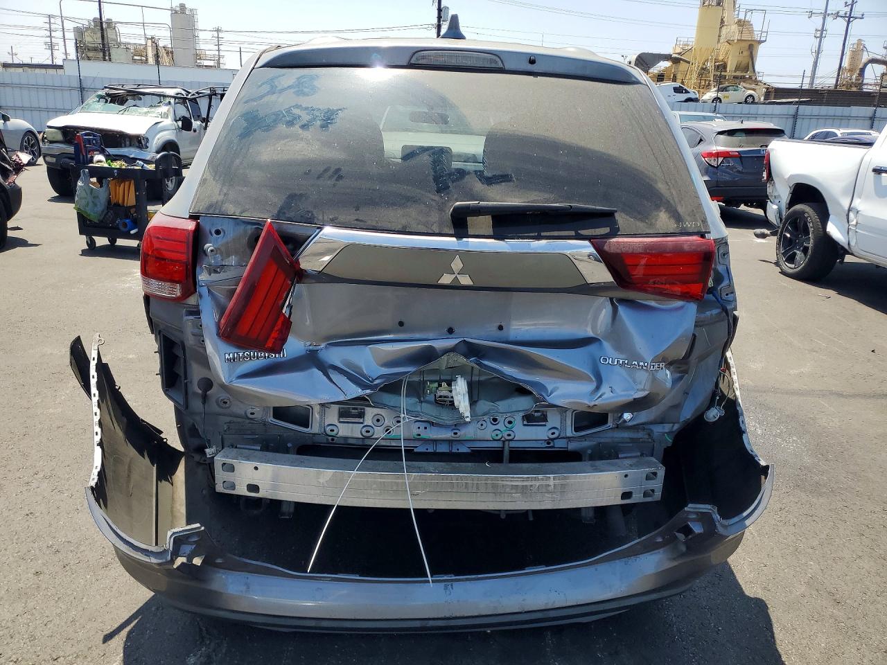 2018 MITSUBISHI OUTLANDER