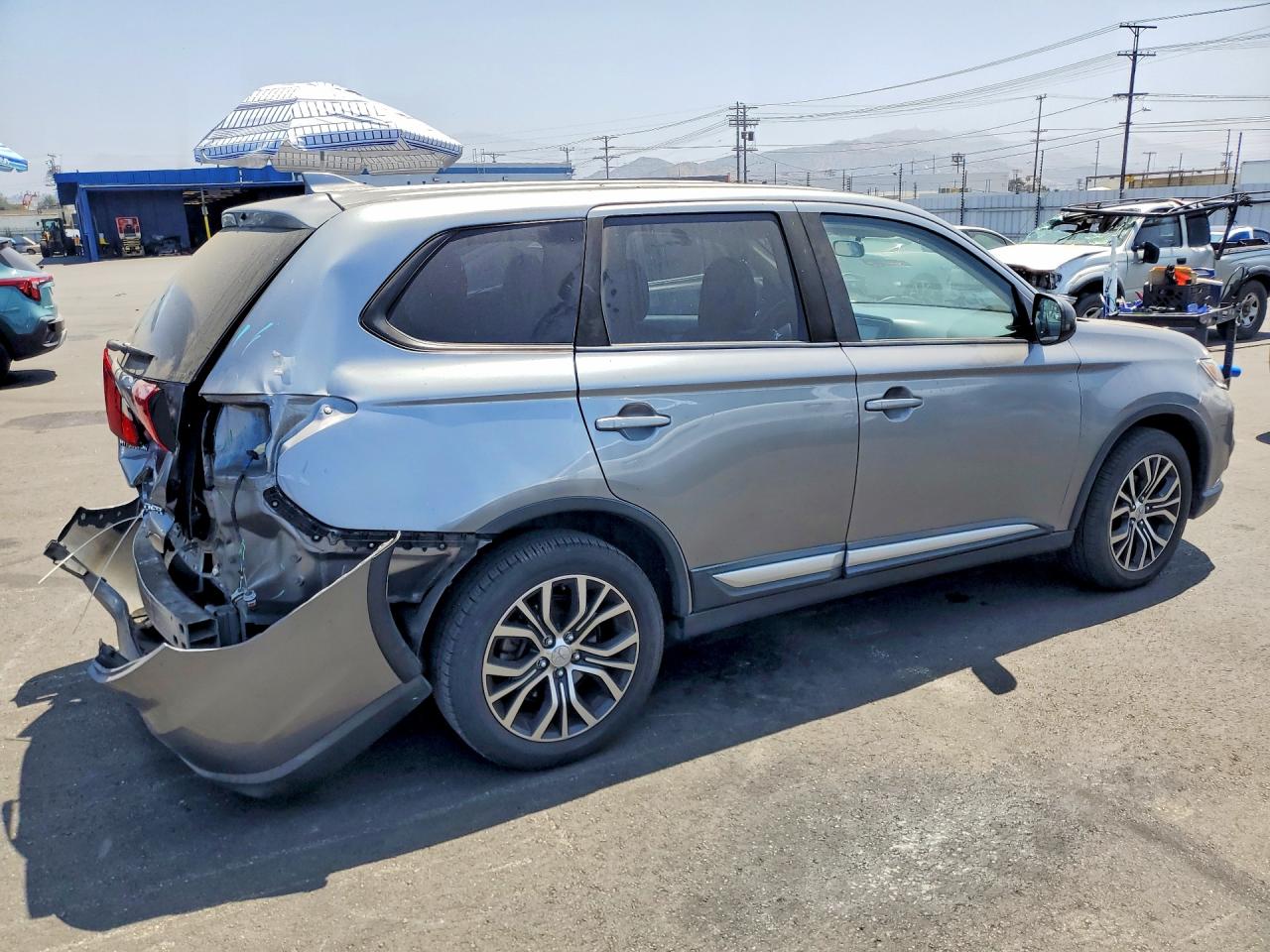 2018 MITSUBISHI OUTLANDER