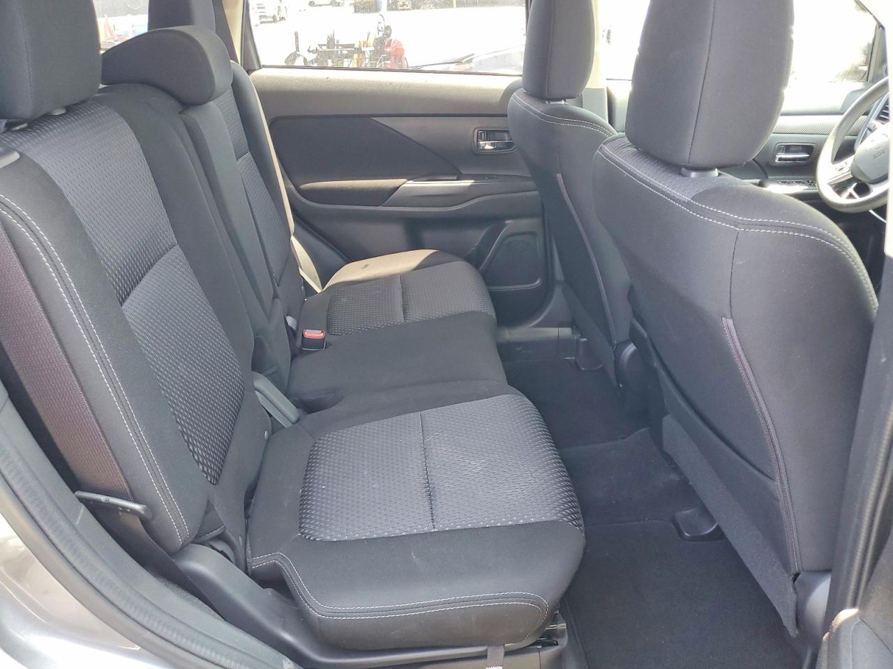 2018 MITSUBISHI OUTLANDER