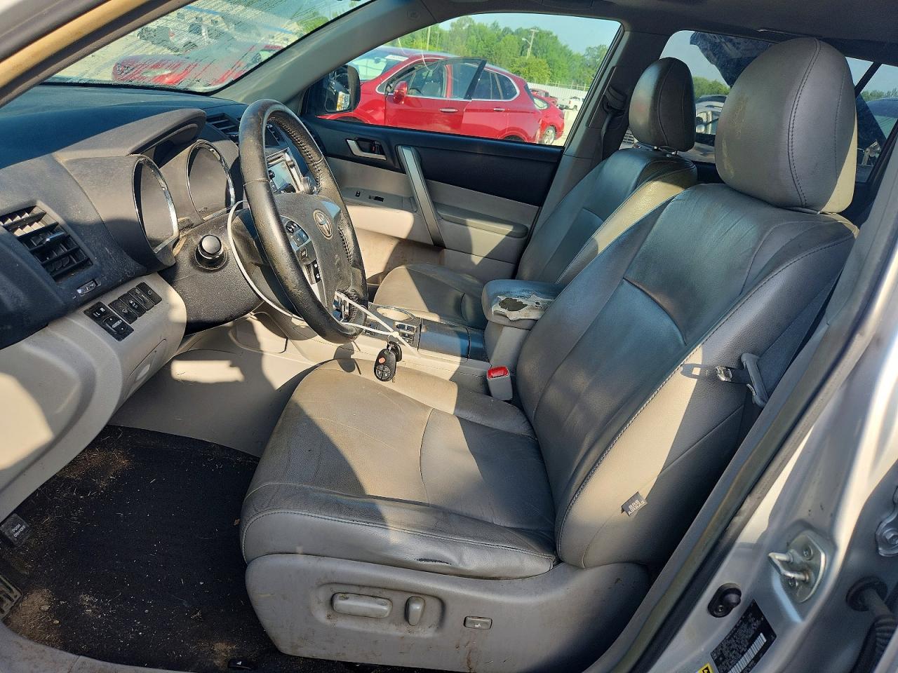 2013 TOYOTA HIGHLANDER