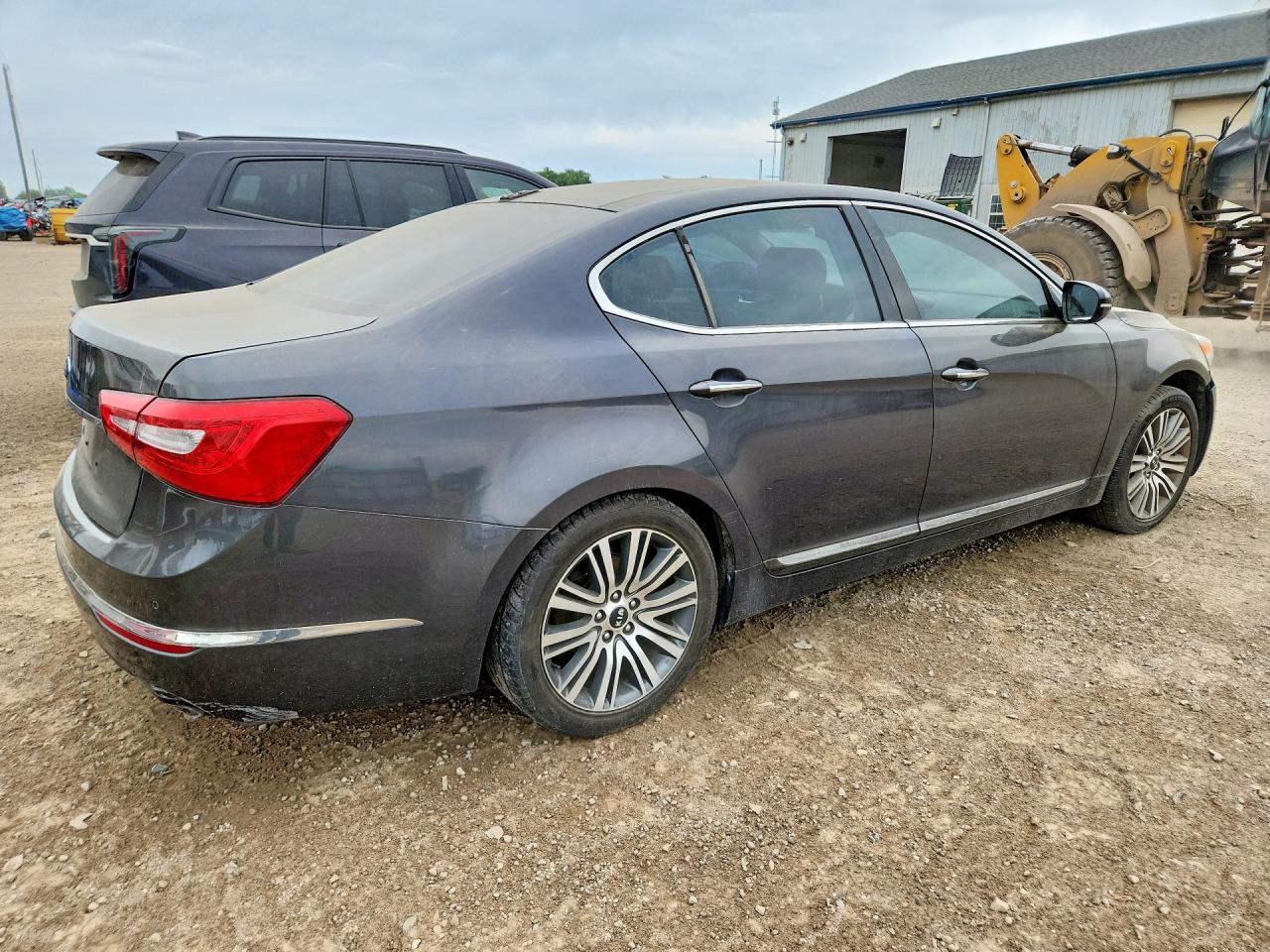 2016 KIA CADENZA