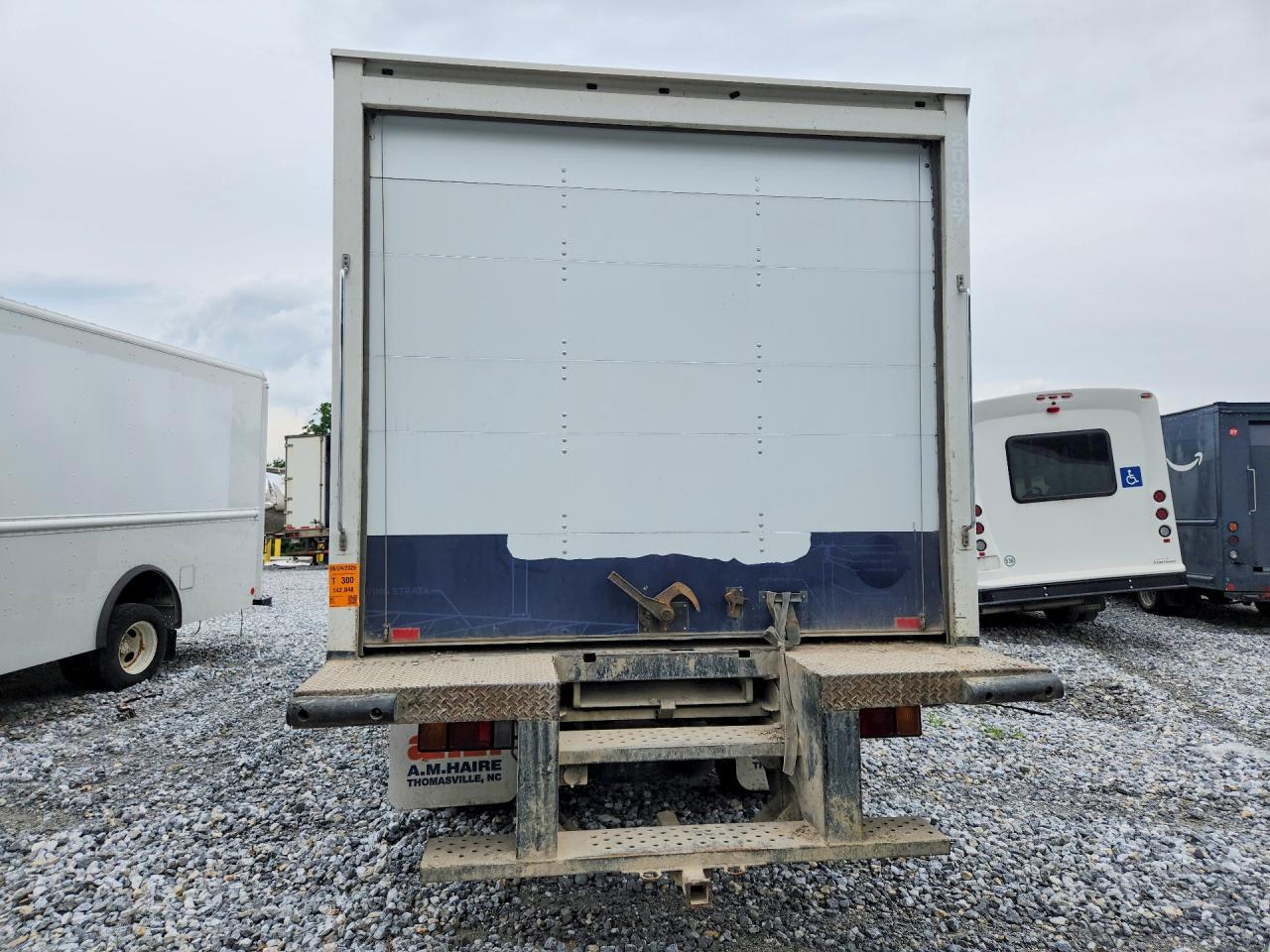 2021 ISUZU NPR