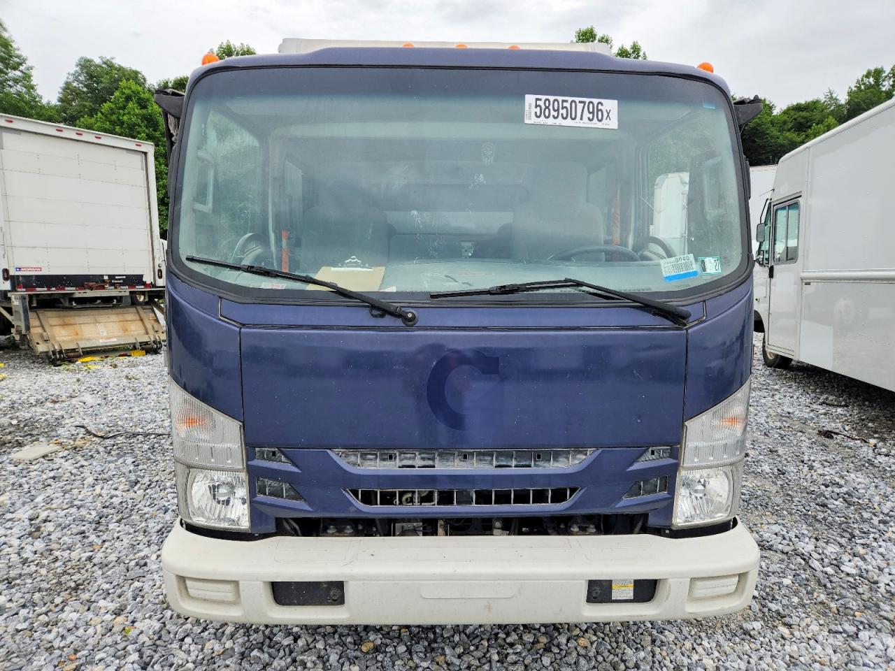 2021 ISUZU NPR