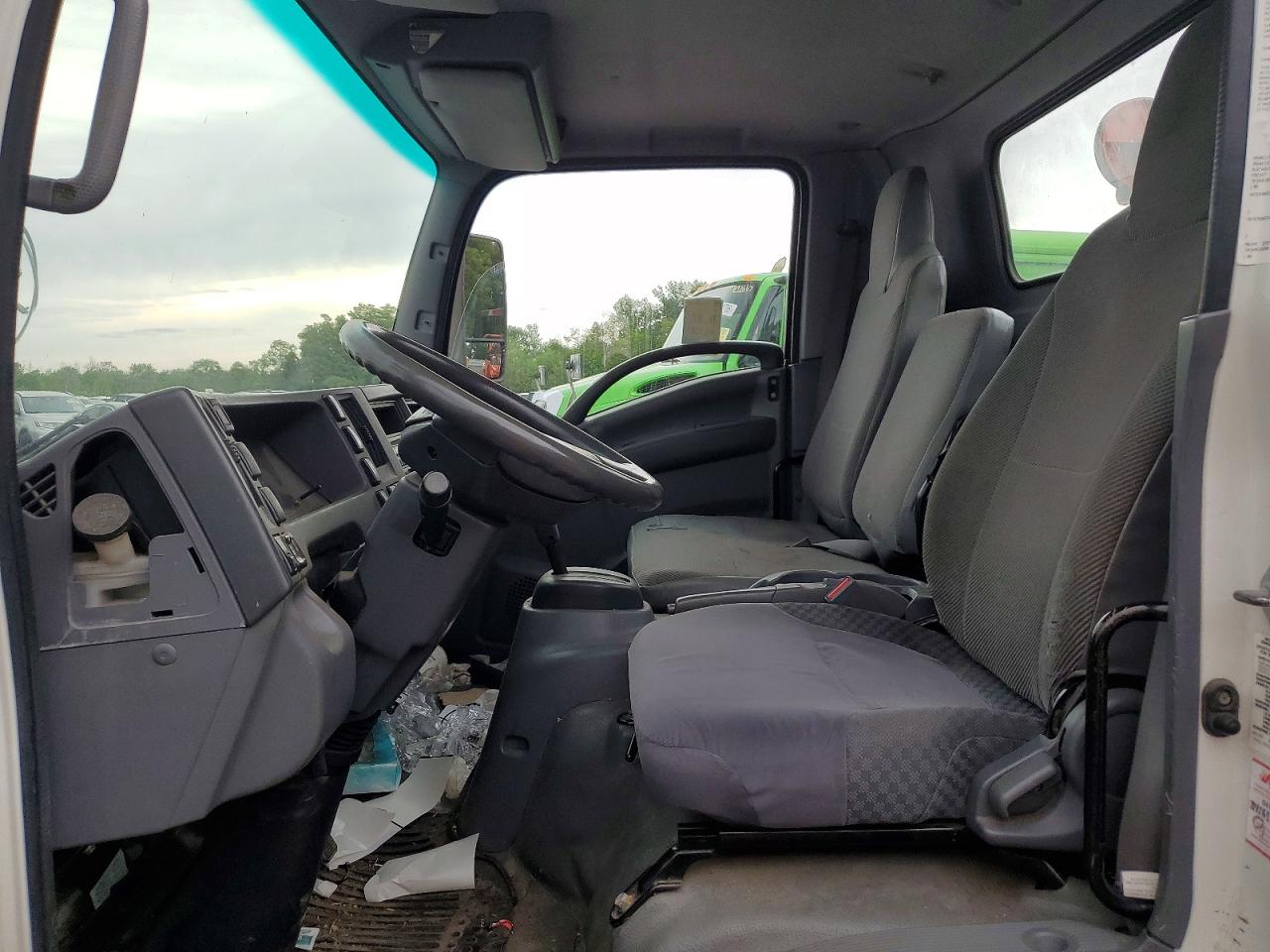 2012 ISUZU NPR