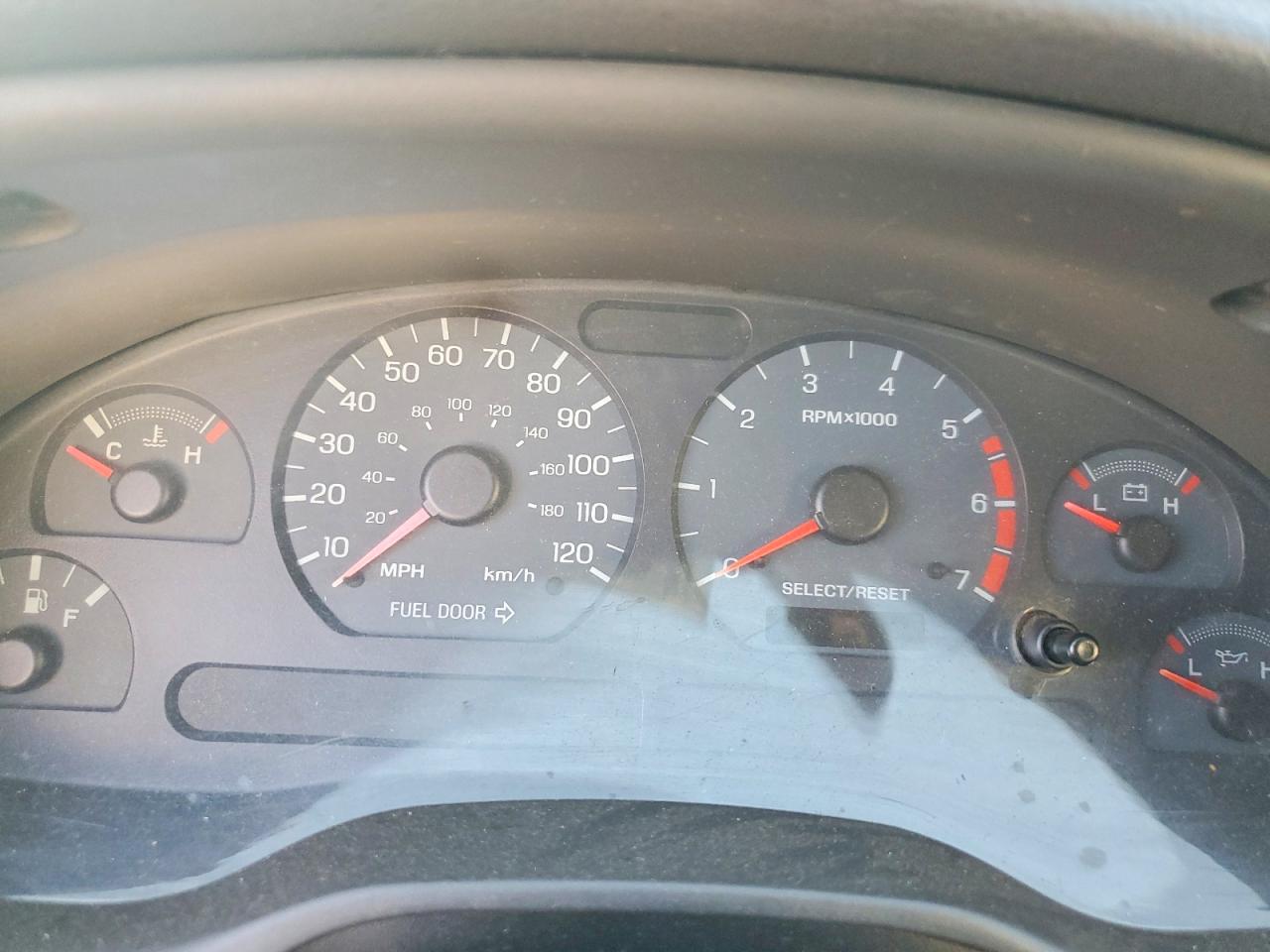 2004 FORD MUSTANG