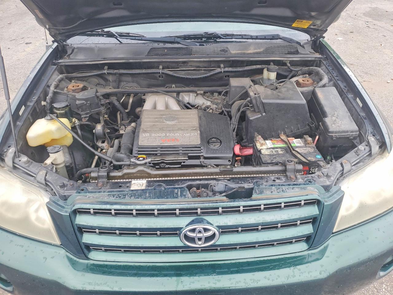 2002 TOYOTA HIGHLANDER