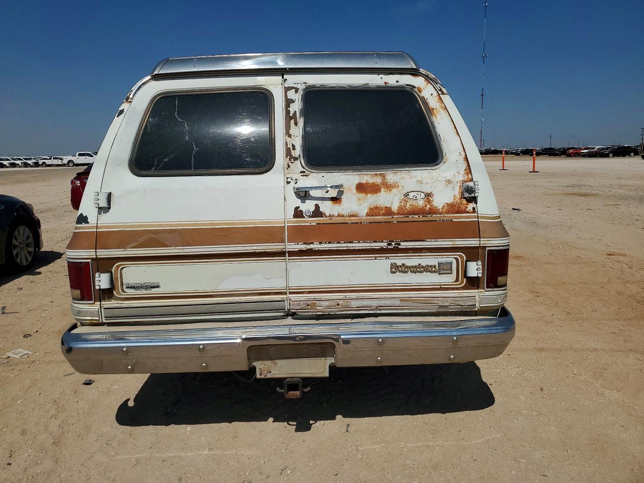 1988 CHEVROLET SUBURBAN