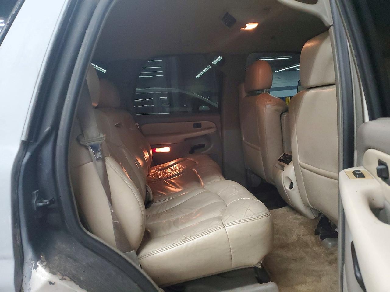 2001 CHEVROLET TAHOE