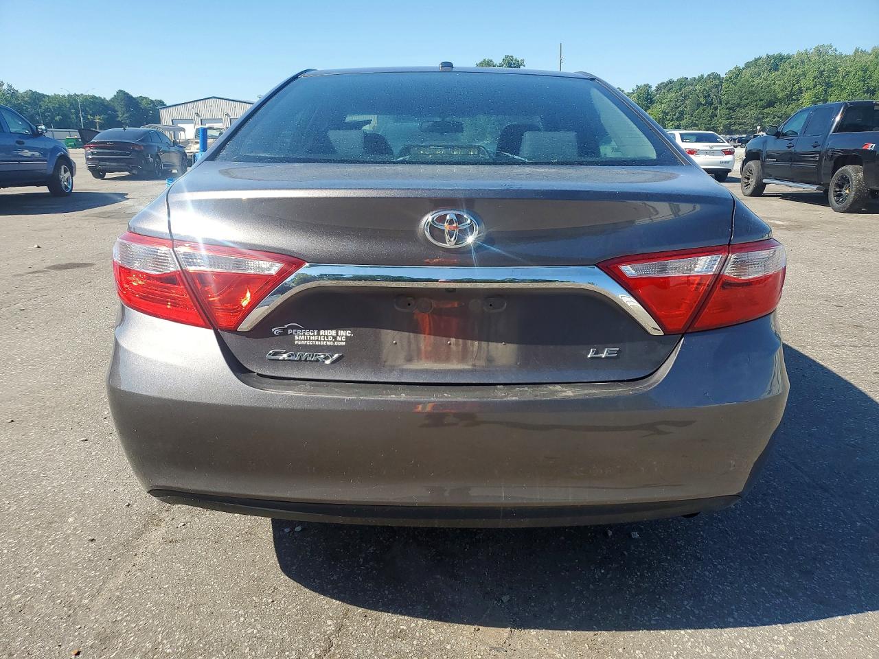 2015 TOYOTA CAMRY