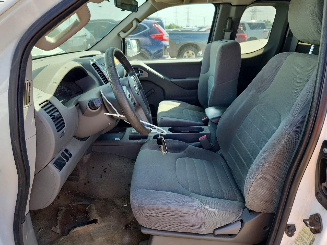 2015 NISSAN FRONTIER