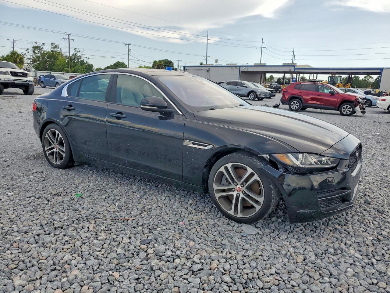 2018 JAGUAR XE