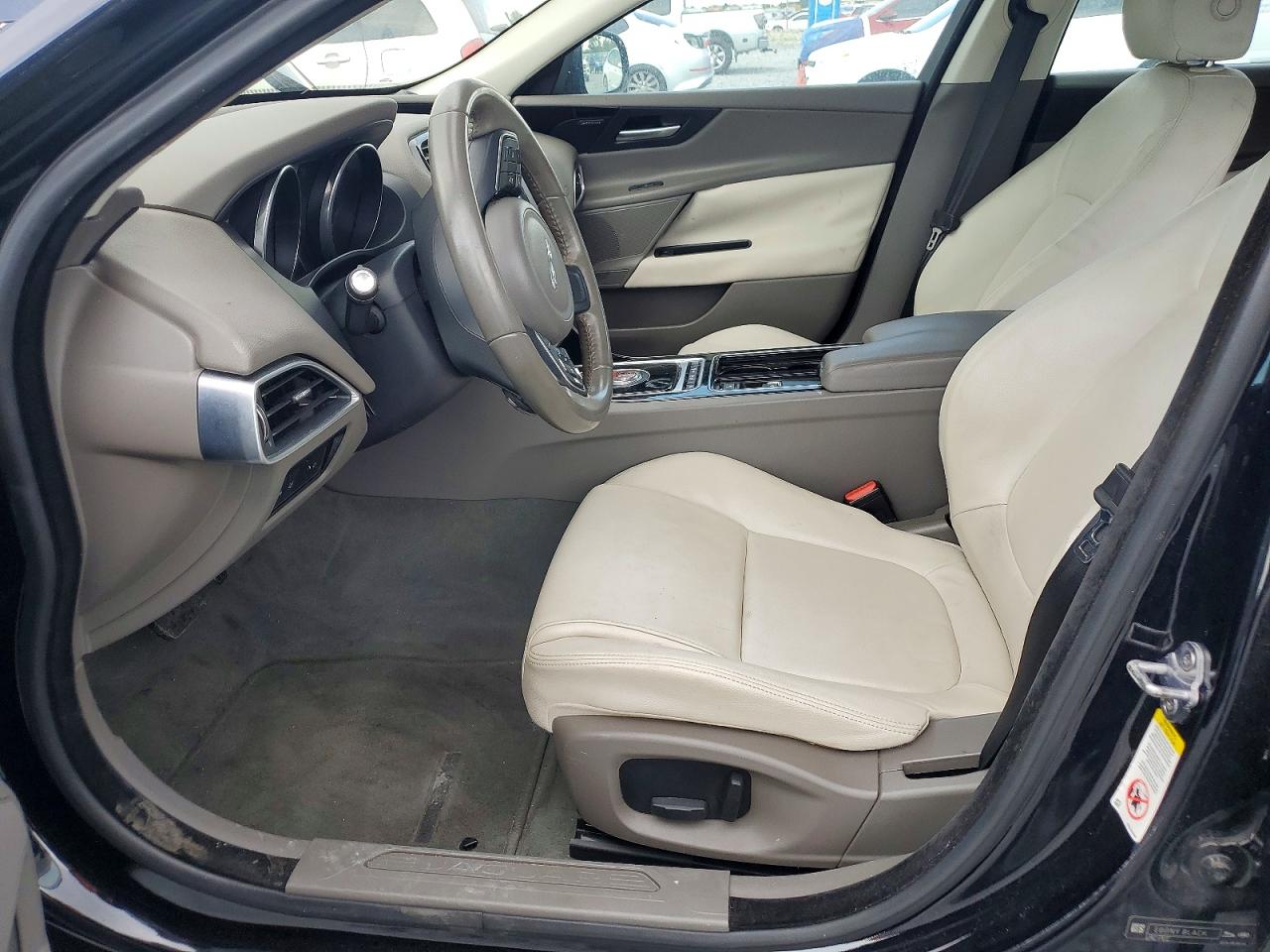 2018 JAGUAR XE