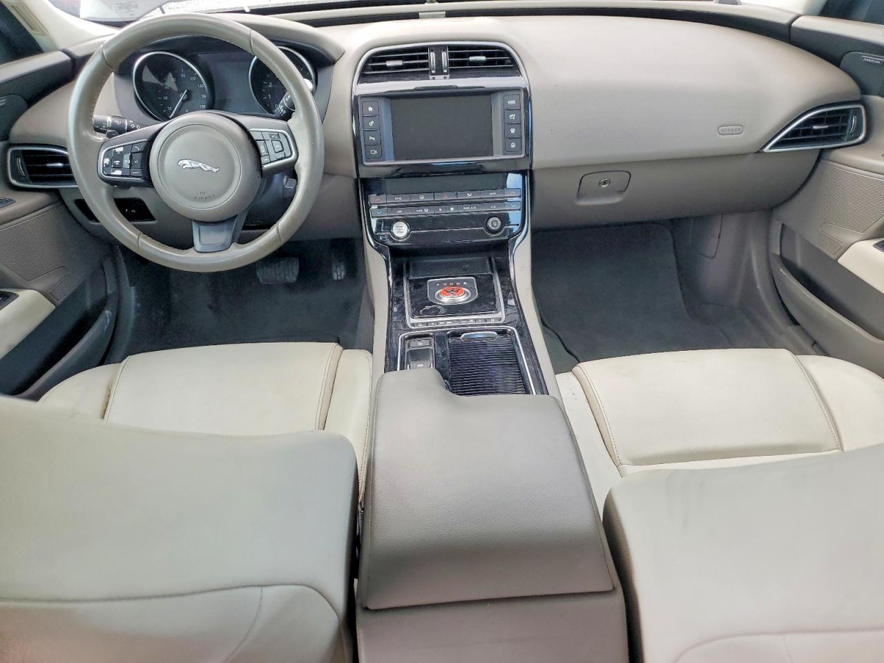 2018 JAGUAR XE