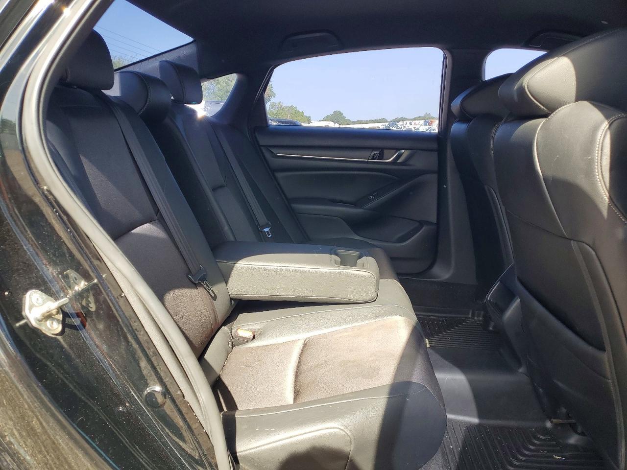 2019 HONDA ACCORD