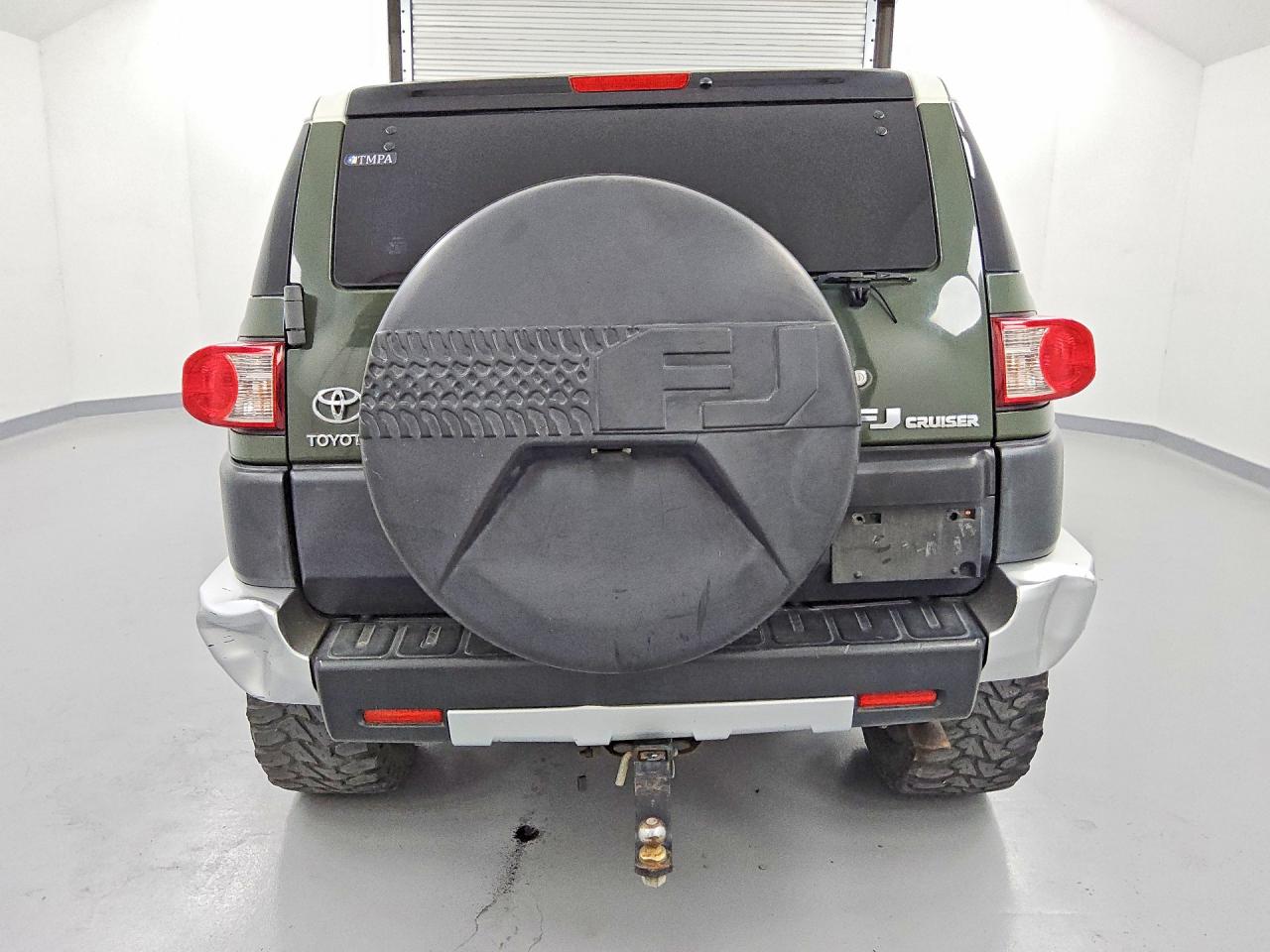 2010 TOYOTA FJ CRUISER