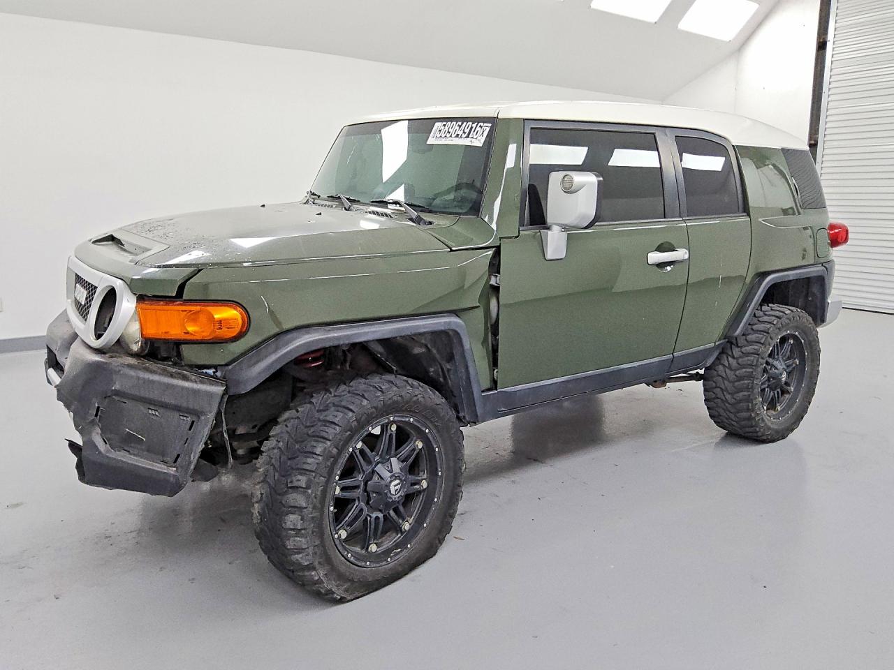 2010 TOYOTA FJ CRUISER