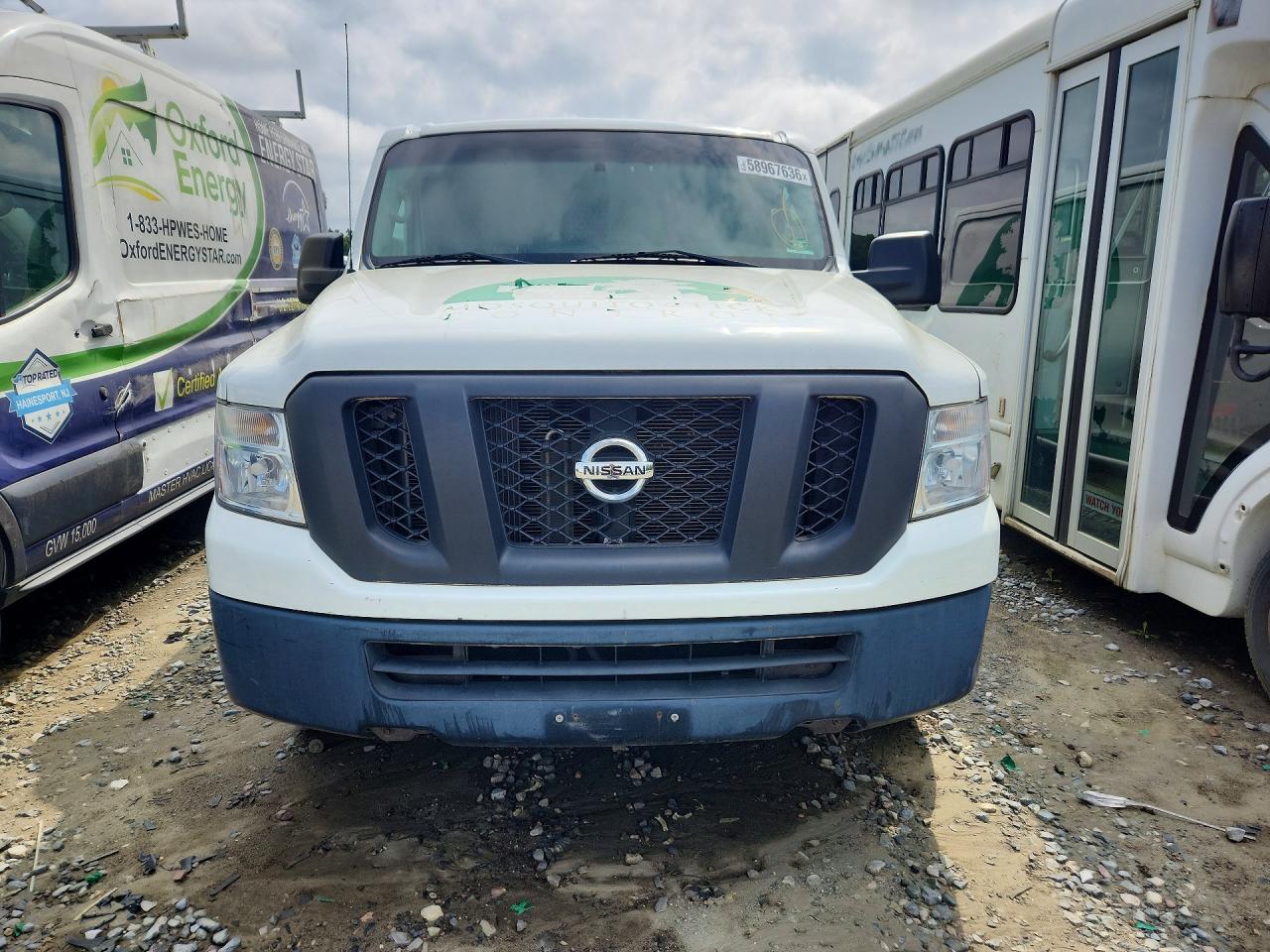 2016 NISSAN NV